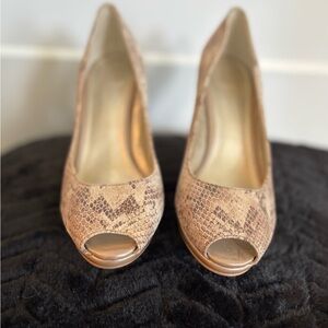 Anne Klein Elegant Peep-Toe Snake Print Heels Size 8.5